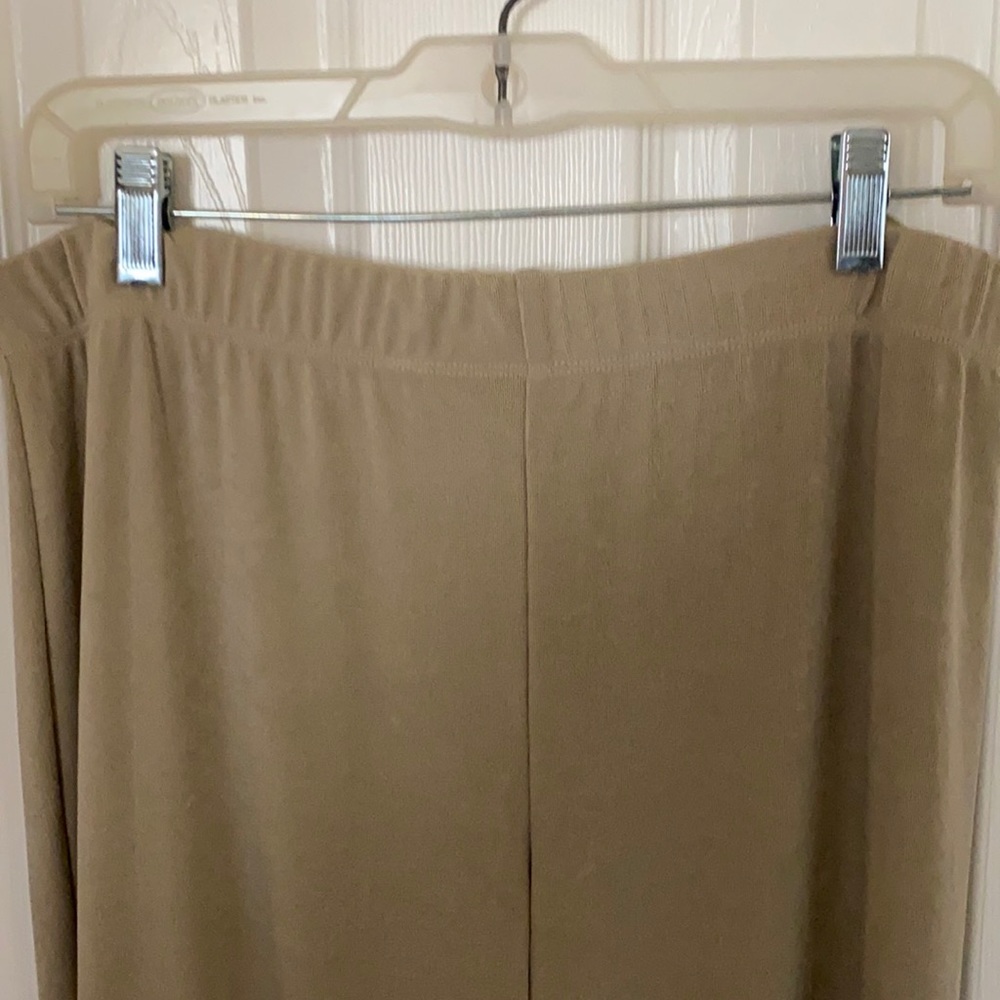 Chico’s Travelers Tan pants Size 2 SHORT